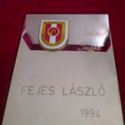 unaferr Sportegyesület elnöksége 1994-ben a klub örökös tagja cím